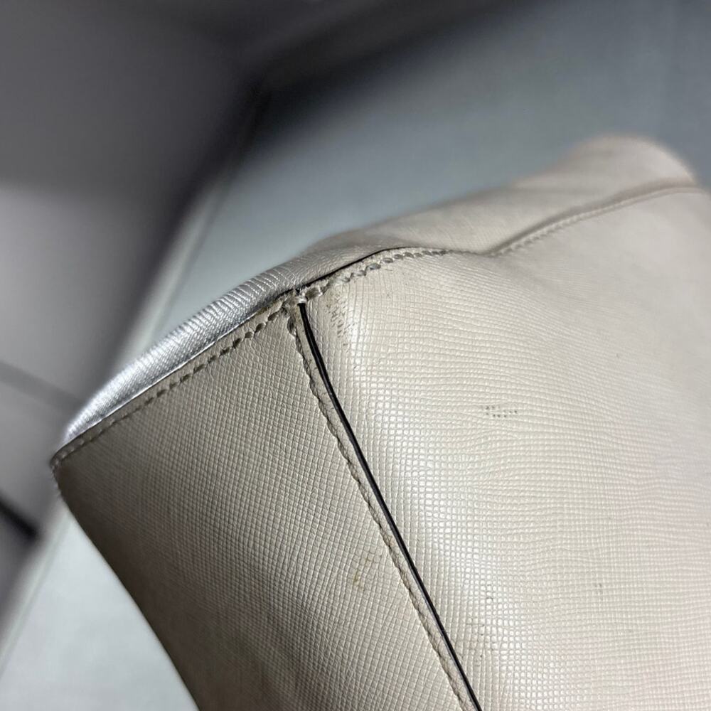 Coach Madison Saffiano Leather L1320-29001 Cream Mini Tote Gold Toned Handles - Picture 16 of 16